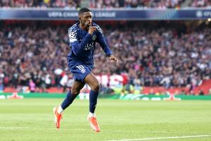 麻将胡了2-登贝莱称赞舍瓦利耶：首秀就扑点，仿佛像是已经写好的剧本